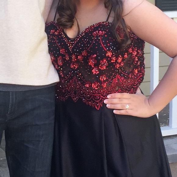 Vienna Prom Top - Picture 2 of 2